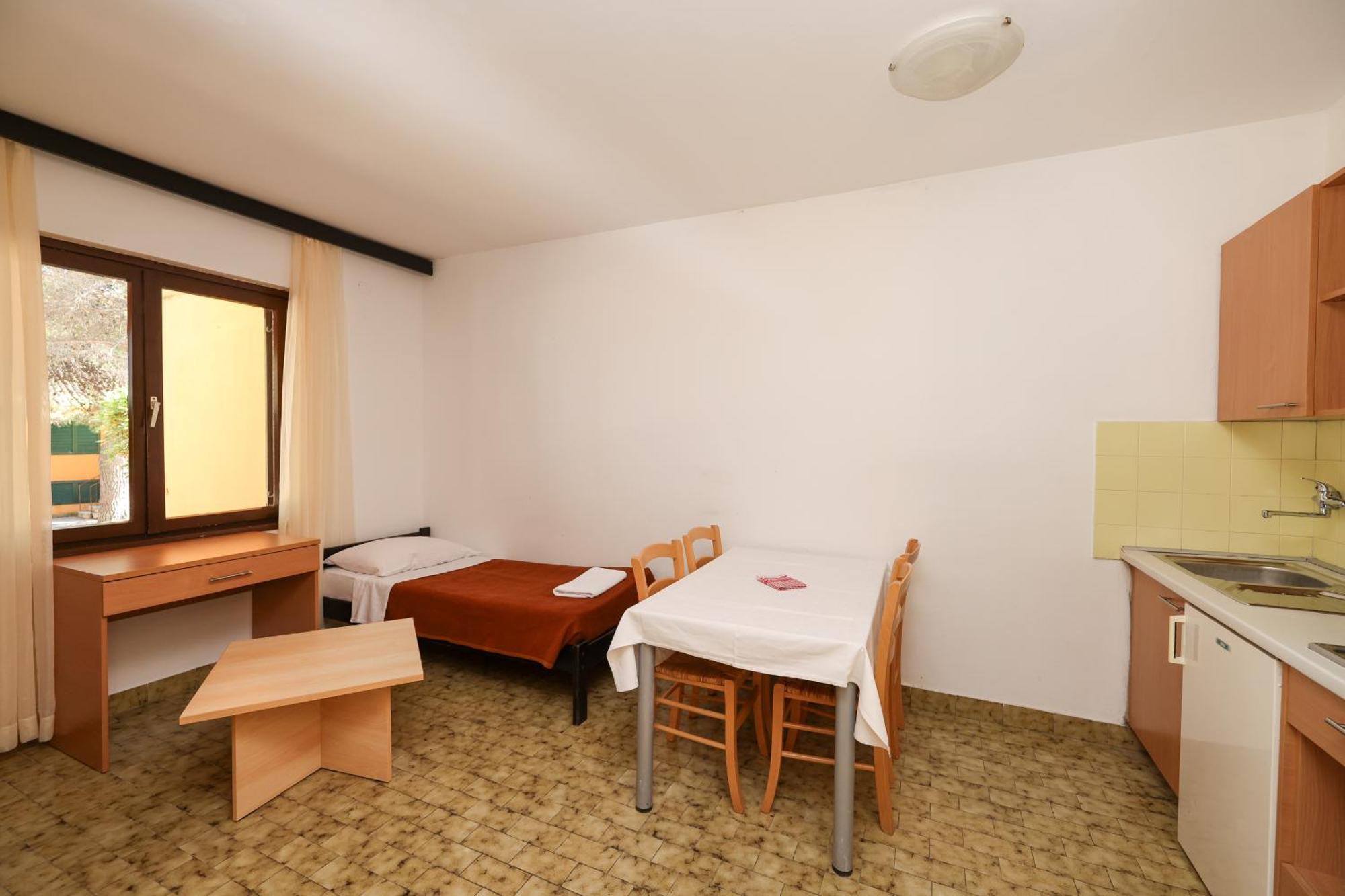 Apartments Medena Budget Τρογκίρ Εξωτερικό φωτογραφία