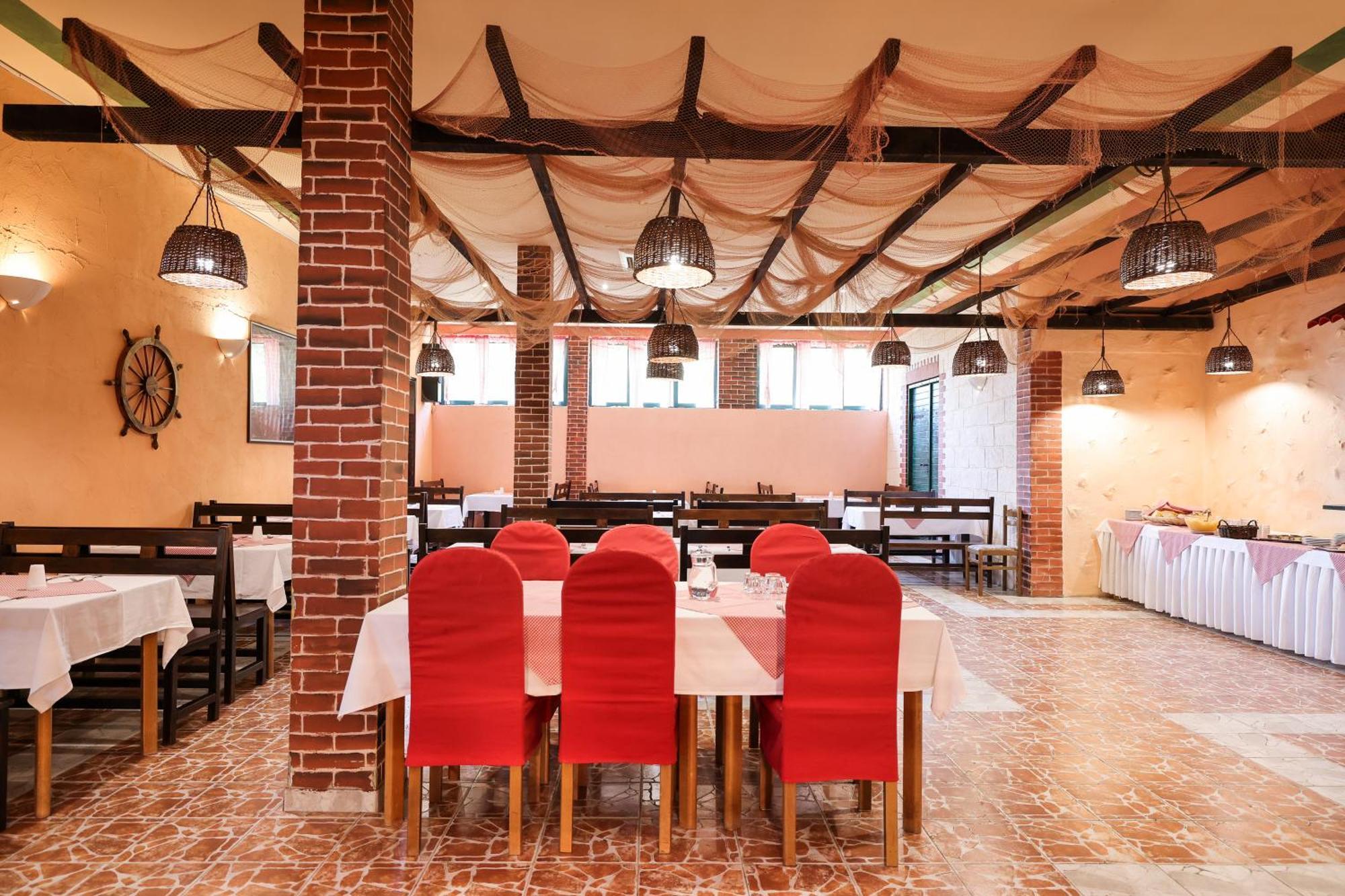 Apartments Medena Budget Τρογκίρ Εξωτερικό φωτογραφία